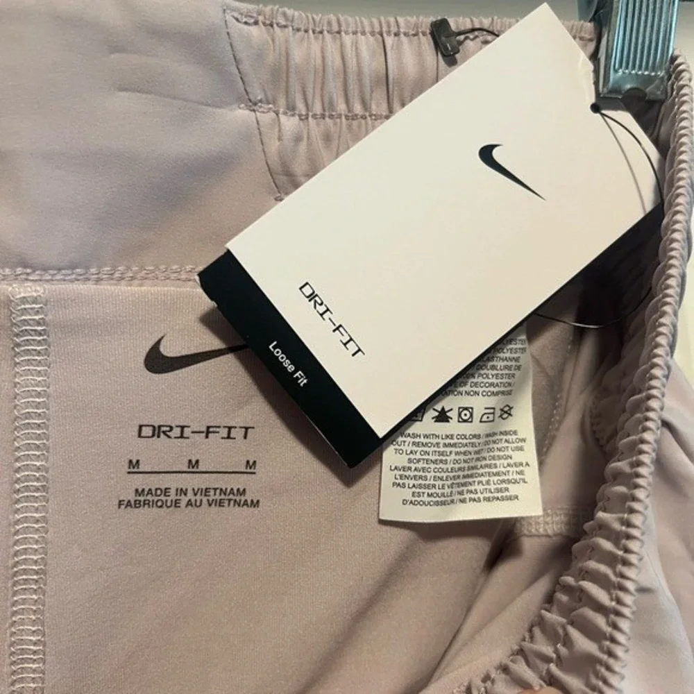 Nike One Dri-FIT Mid-Rise 3